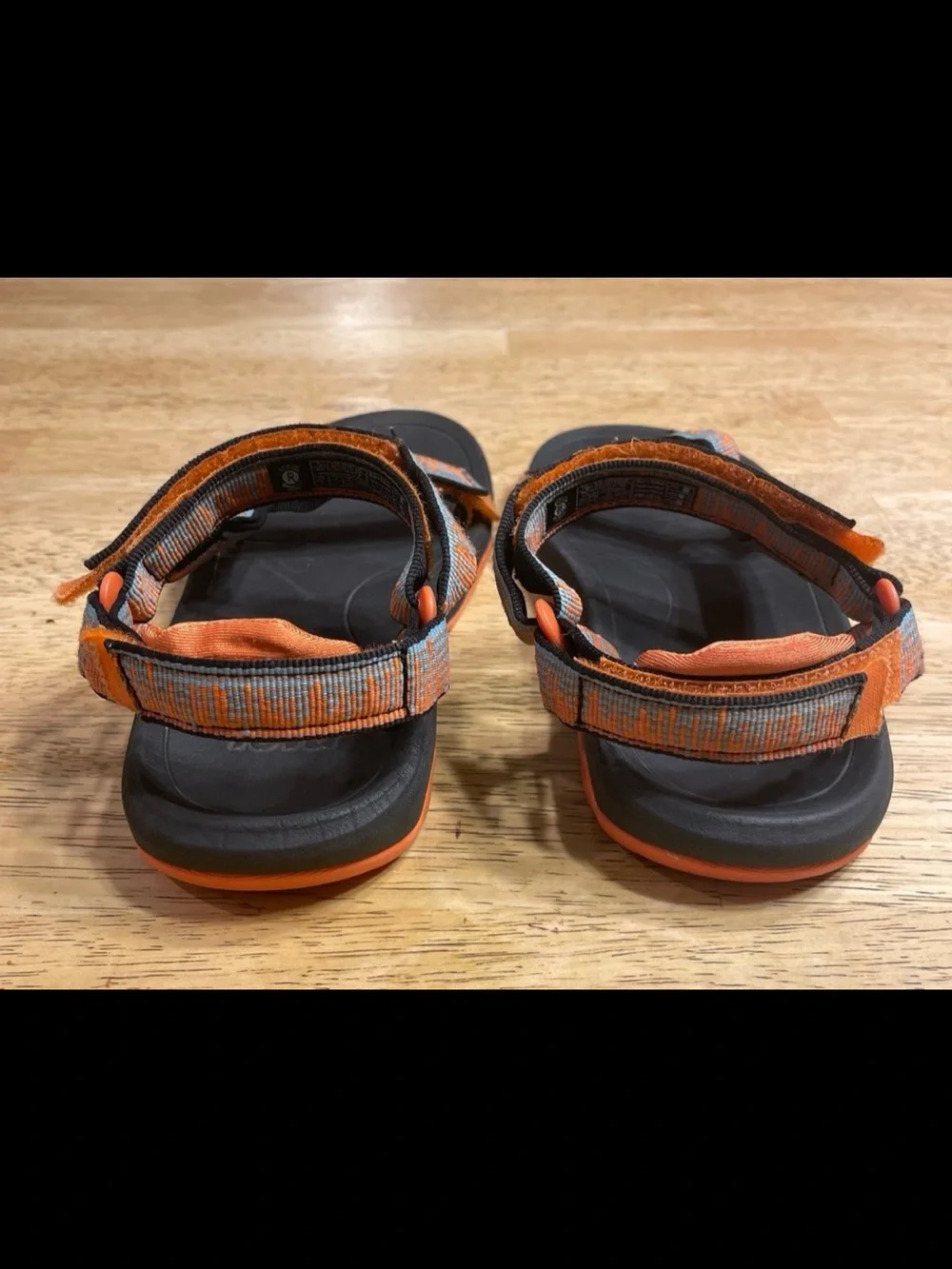 Teva unisex Sandals Outdoors for Kids Strappy Color Orange Sz. 2.